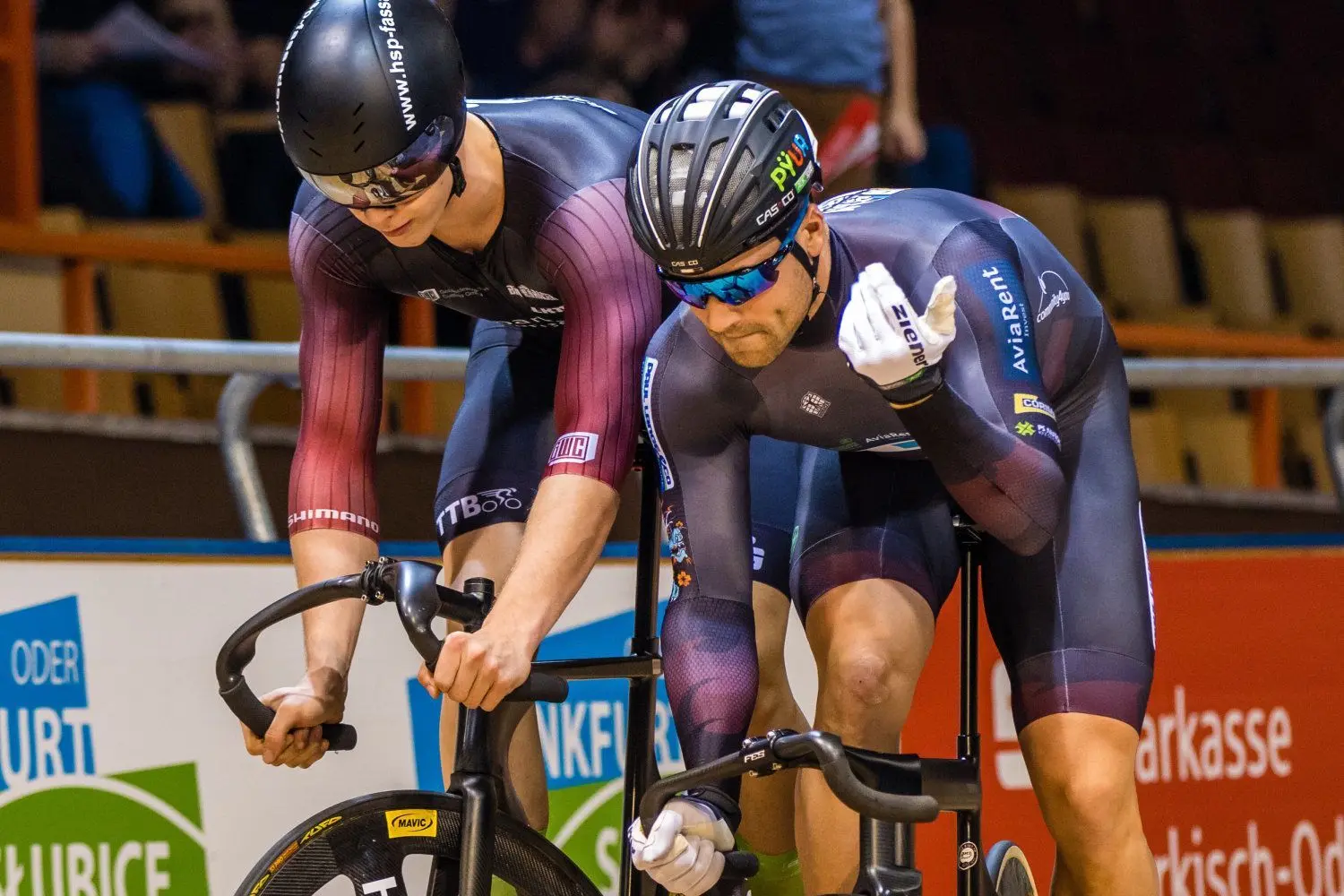 Maximilian Levy (r.) ist das Vorbild der Nachwuchssportlers Anton Höhne (l.). Der 21-Jährige eifert dem zukünftigen Junioren-Bundestrainer in vielen Bereichen nach.