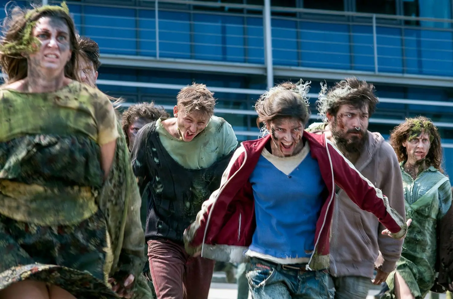 Arte zeigt am Mittwochabend den Zombiefilm "Endzeit". Die Hauptrolle hat die Cottbuserin Maja Lehrer übernommen.
