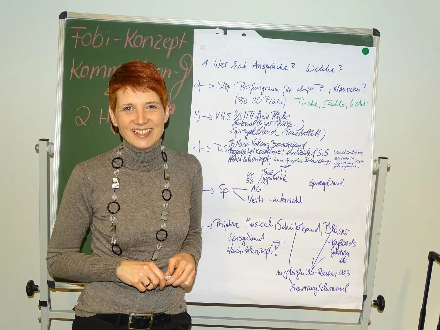 Schulleiterin Odette Urban versucht die Referendare für ihre Schule zu begeistern.