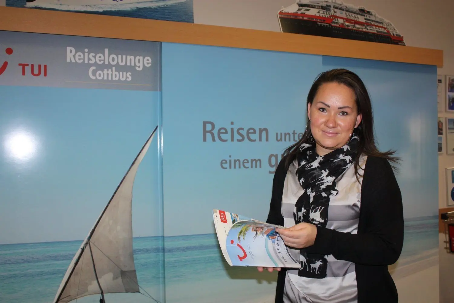 Katrin Gröning, Büroleiterin der Reiselounge Cottbus, blickt trotz allem positiv ins neue Jahr.