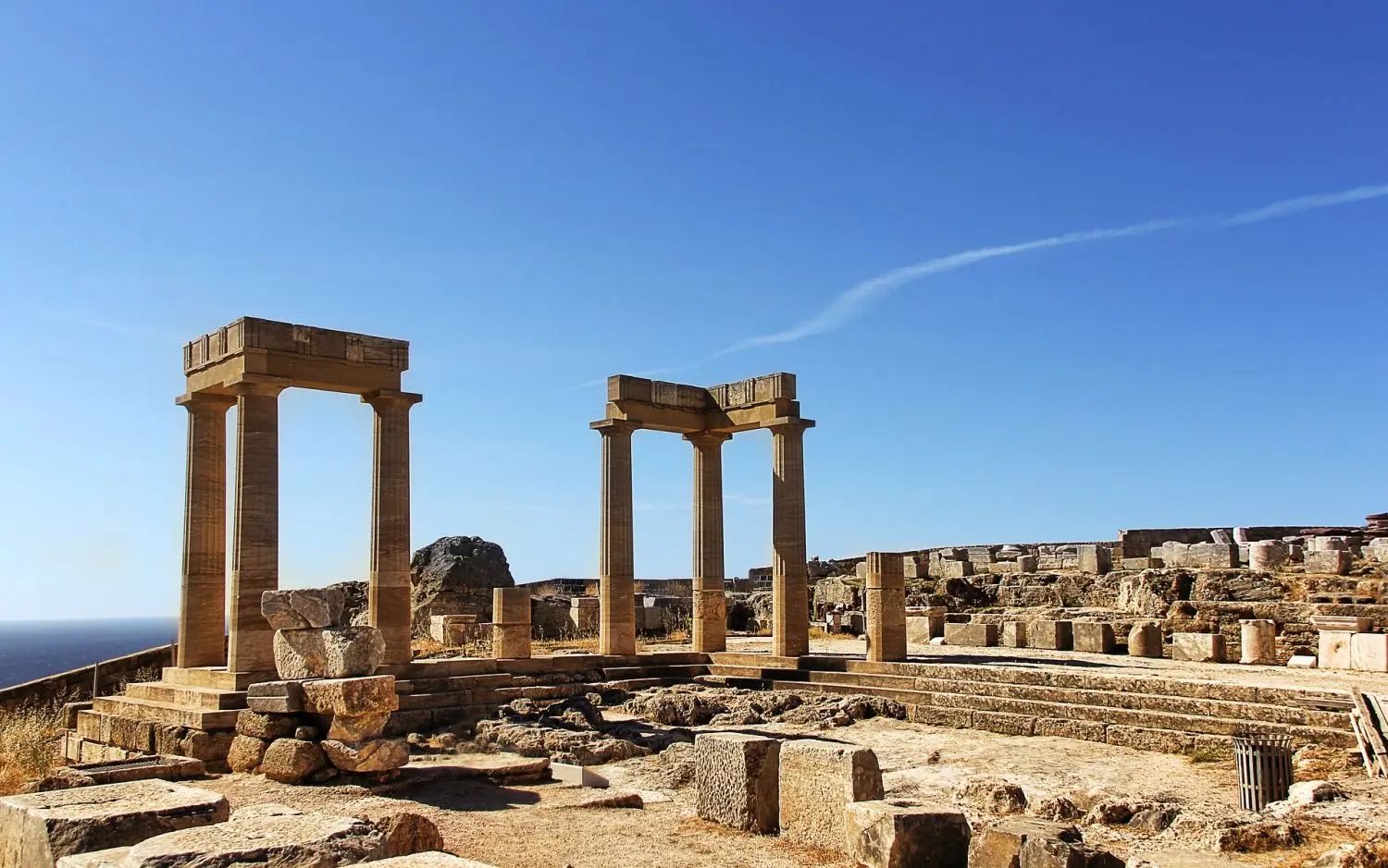 Die griechische Insel Rhodos ist bei Touristen das ganze Jahr über ein beliebtes Urlaubsziel. Doch welche Regeln gelten in der Corona-Pandemie für Einreise und Rückkehr?