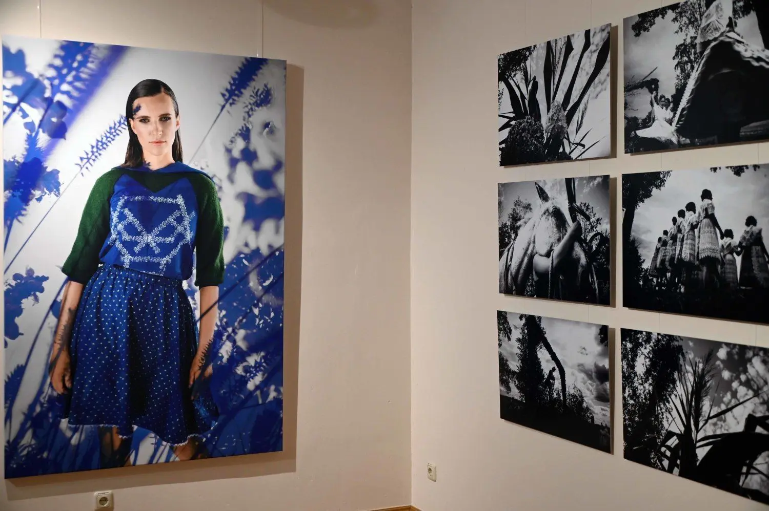 Wendische Kultur zwischen Tradition und Moderne: Die neue Sonderausstellung widmet sich der wendischen Tracht in der heutigen Zeit, unter anderem mit Fotografien von Maik Lagodzki.