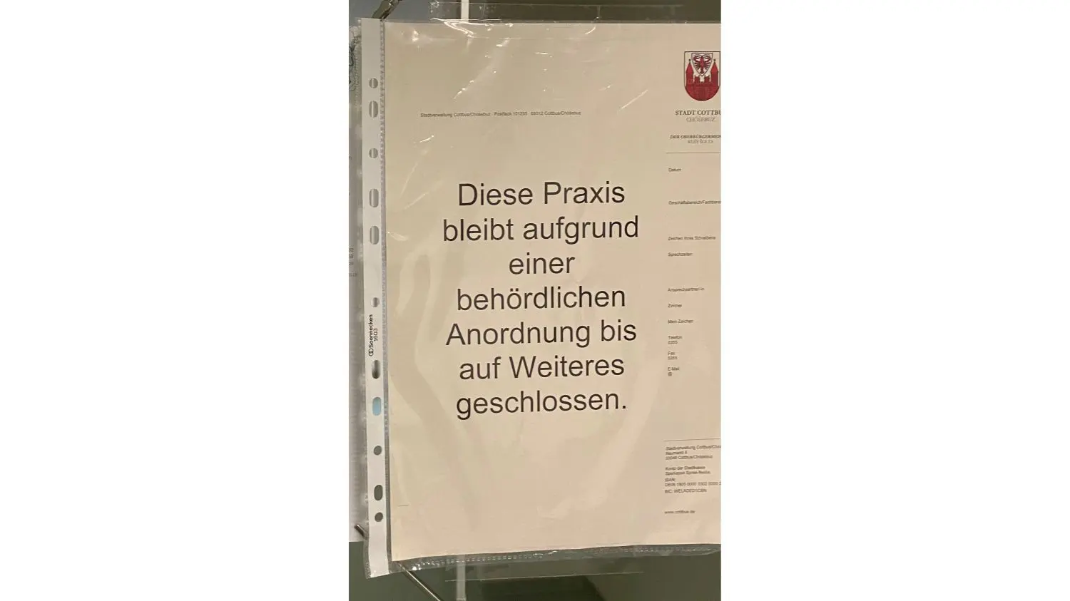 Die Praxis bleibt nach Information der Stadt bis auf Weiteres geschlossen.