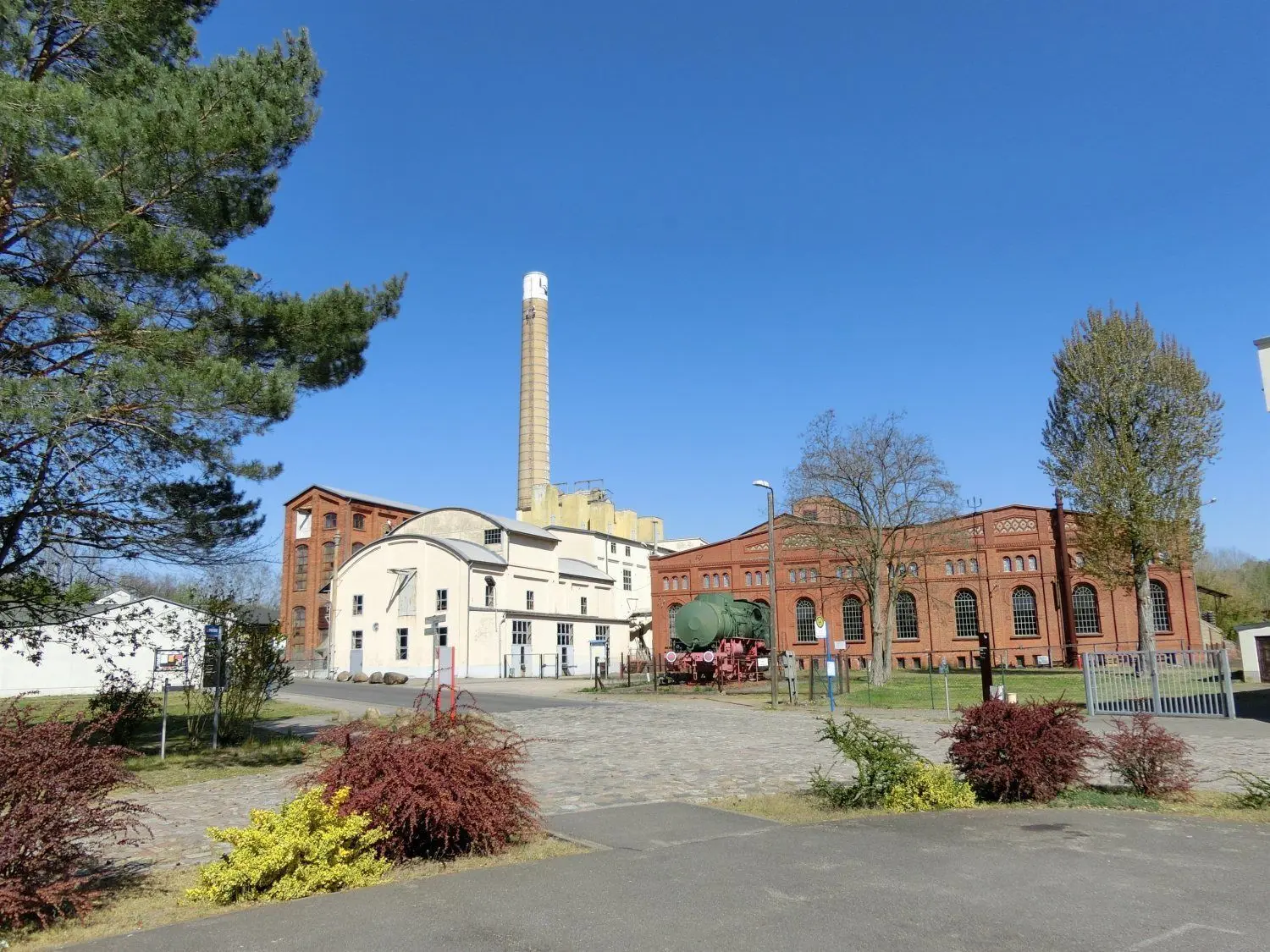 Das Technische Denkmal Brikettfabrik Louise in Domsdorf hat ab sofort wieder für Besucher geöffnet.