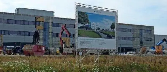 Der Standort des Unternehmens Deutschen Accumotive GmbH & Co. KG in Kamenz ist in den vergangenen Jahren ausgebaut worden.