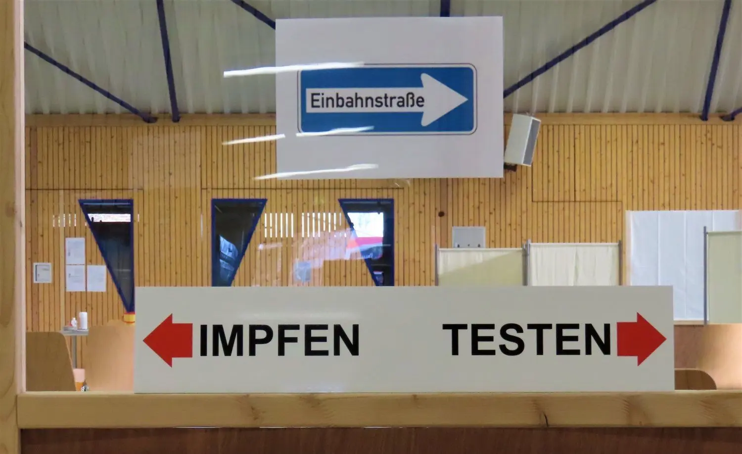 In den kommenden zwei Monaten ist Sporthalle am Puschkinplatz ist nicht mehr nur Testzentrum, sondern sondern abermals auch Impfstelle.