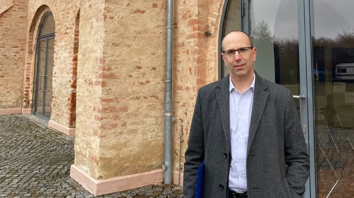 Roland Neumann, der Gesundheits-Dezernent des Landkreises Elbe-Elster.
Der Landkreis Elbe-Elster bringt am 18. März sein Schnelltest-Zentrum im Refektorium in Doberlug an den Start.