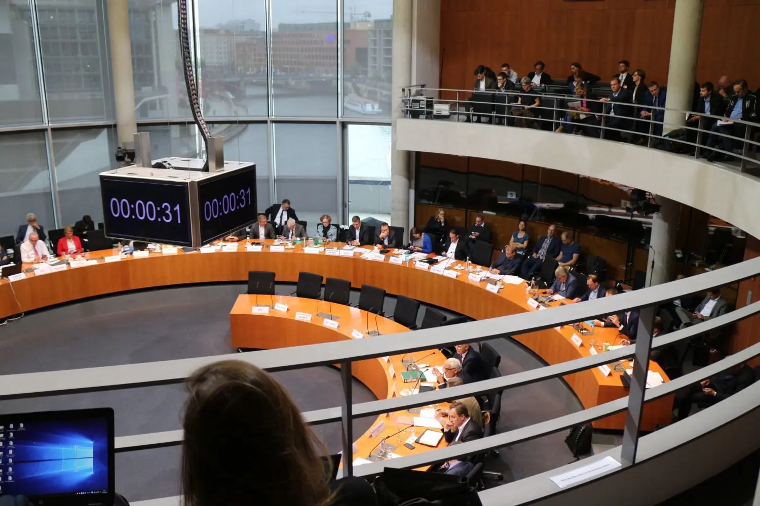 Öffentliche Anhörung im Bundestagsausschuss „Wirtschaft und Energie“. Auch zum Strukturstärkungsgesetz hatten sich die Abgeordneten die Argumente von Fachleuten angehört.