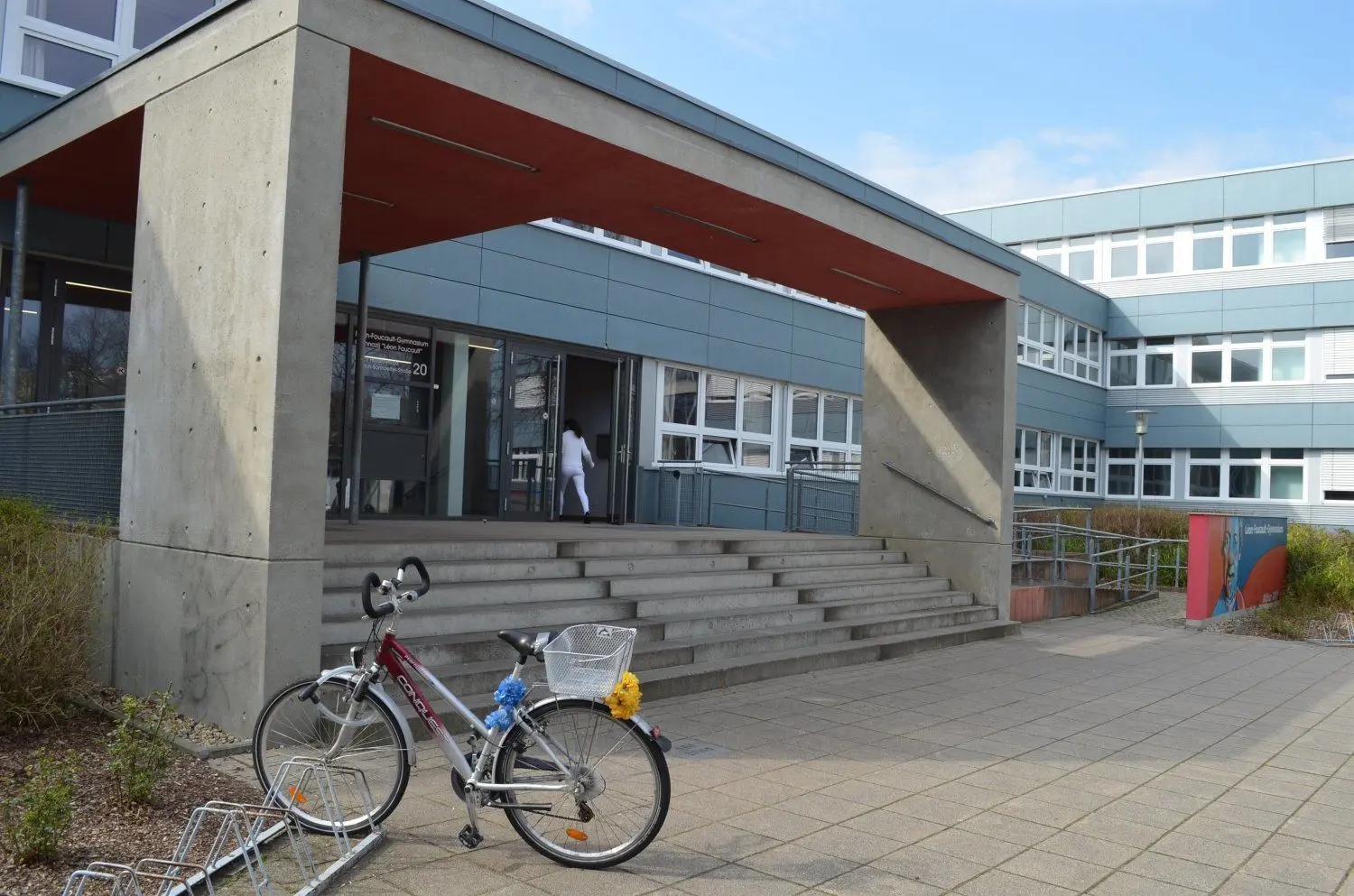 Am Dienstag haben Eltern und Schüler noch die Chance genutzt, Spinde zu leeren.
