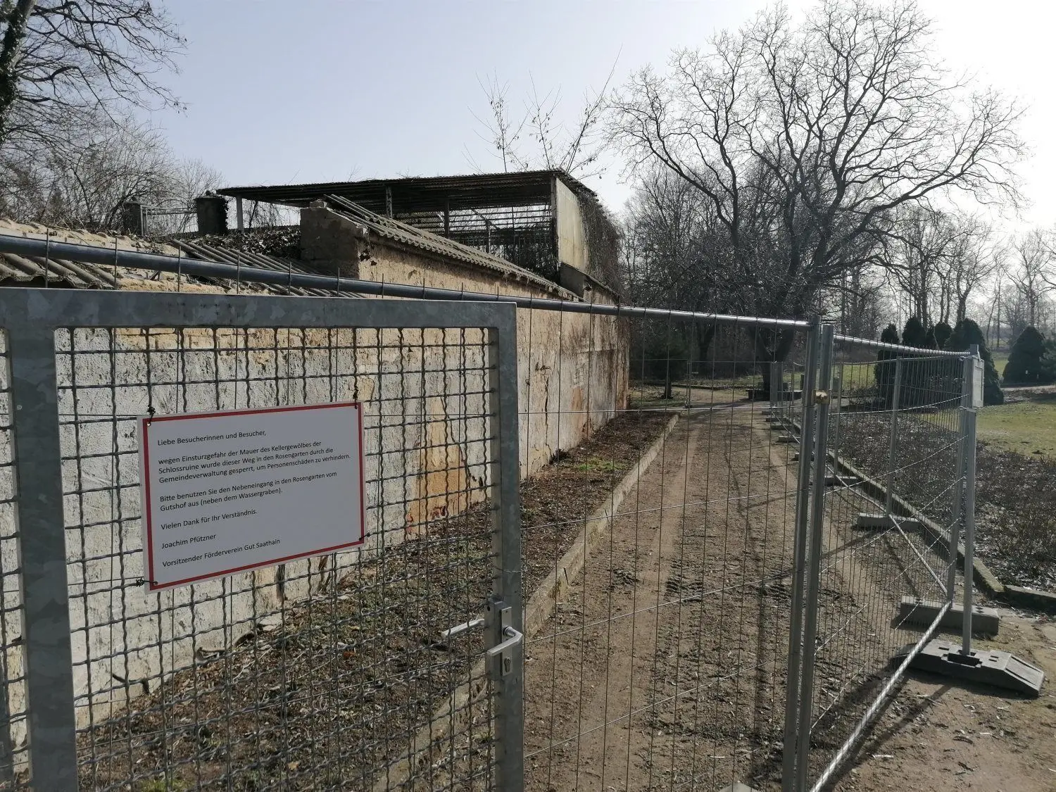 Abriss oder sichern? Für die gesamte Mauerfront soll in diesem Jahr eine Lösung gefunden werden.
