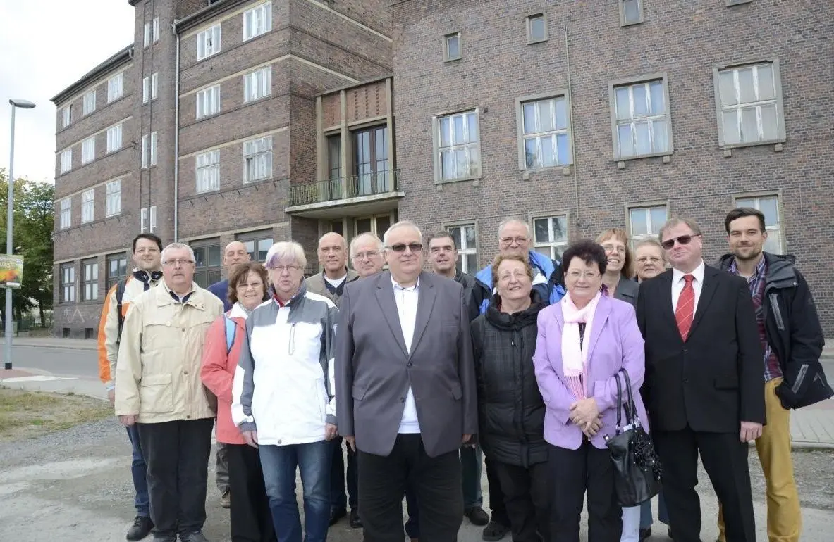 Der Verein "Denkmal mit Leben" nach seiner Gründung 2013.