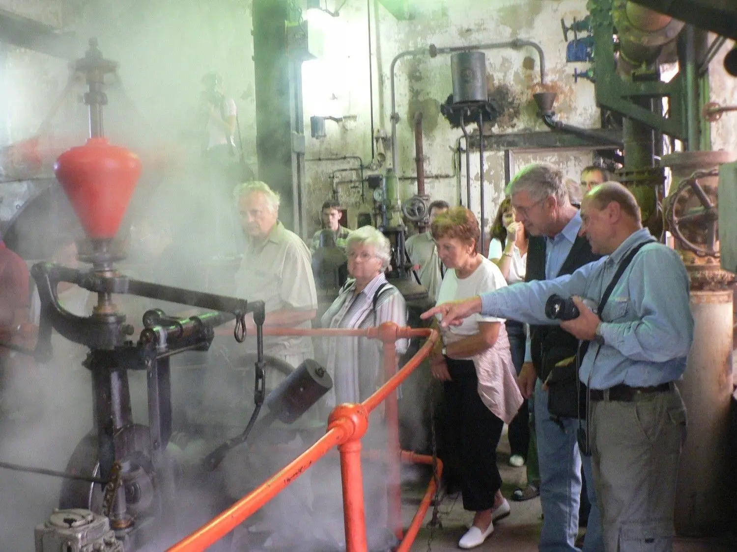 Zum Dampftag, der ist wieder am 4. Juli zum Tag des Bergmanns, wird in der Louise wieder die Brikettpresse in Betrieb genommen.