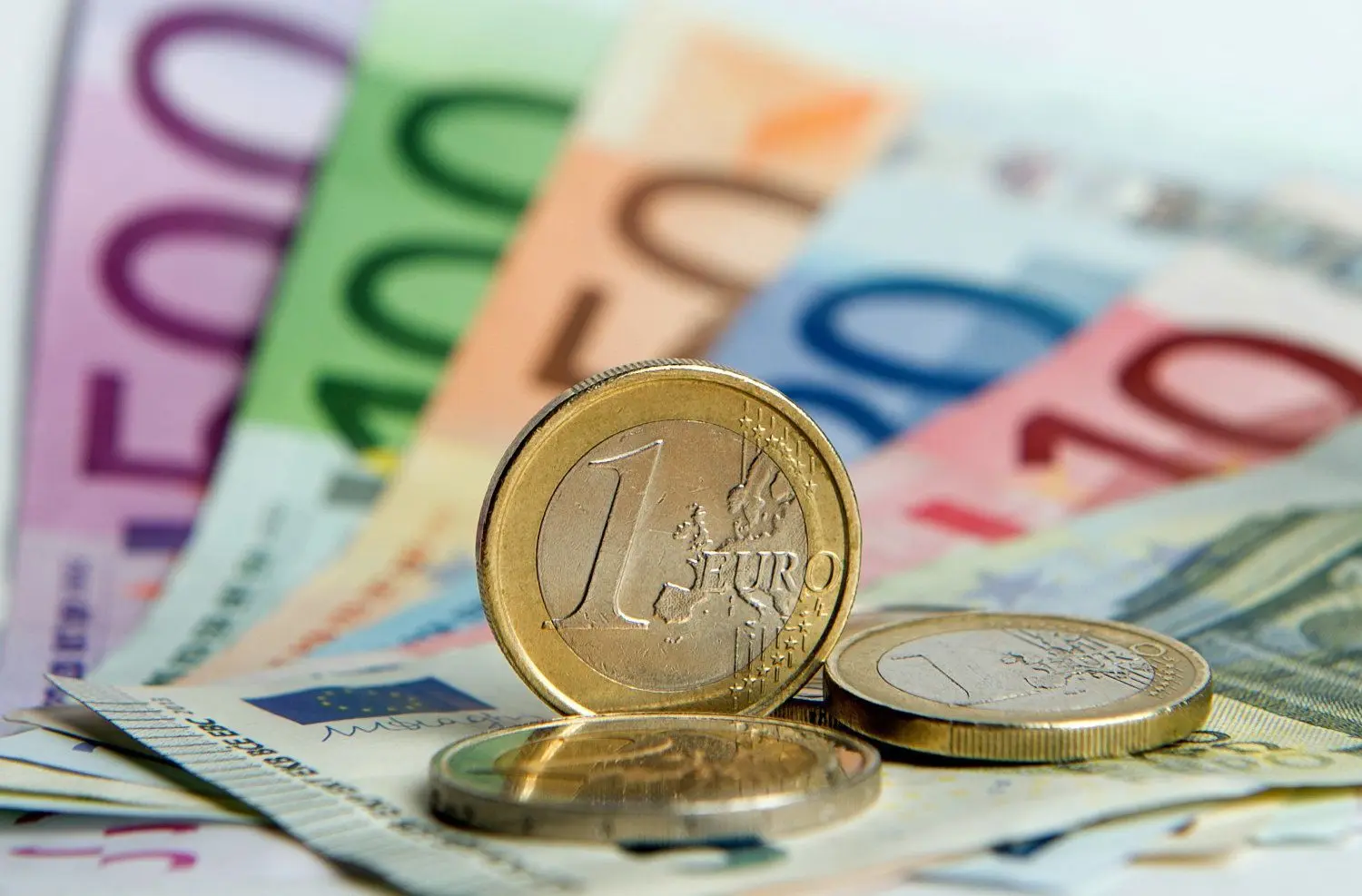 Cottbus bekommt mehr als 100 Millionen Euro Schulden erlassen. Die Stadt muss allerdings einen Eigenanteil aufbringen.