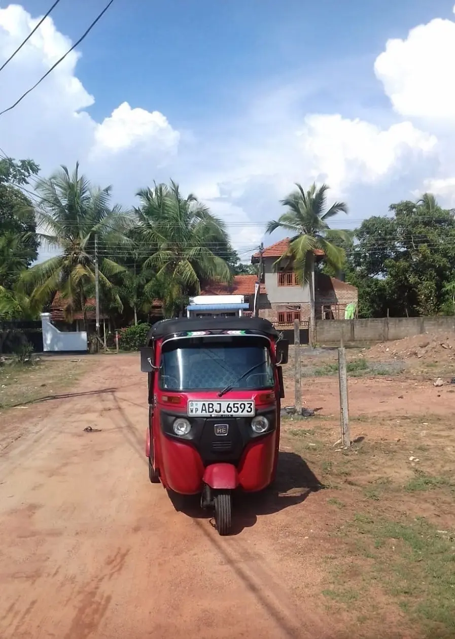 Vor drei Jahren übernahm Gerd Woldrich die Patenschaft für eine Schülerin aus Sri Lanka. Über die Osterfeiertage besuchte er sie zum zweiten Mal.