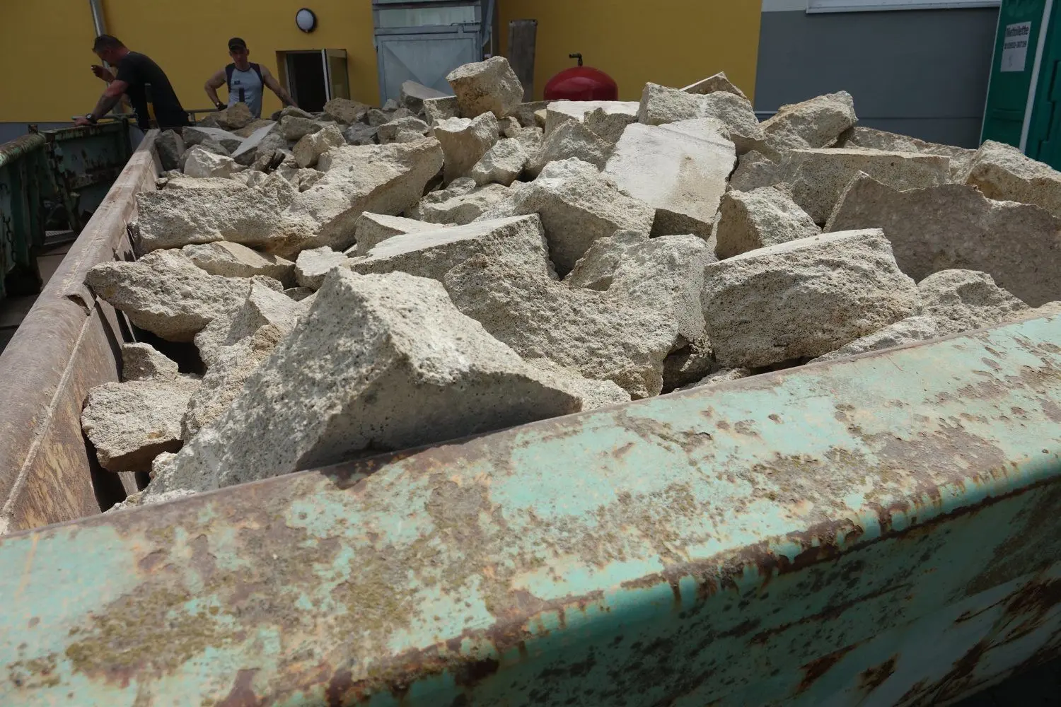Das Boxberger Schulgebäude ist auch in diesen Sommerferien wieder Baustelle. Deshalb muss das Schulcamp in die Räume der Grundschule ausweichen.