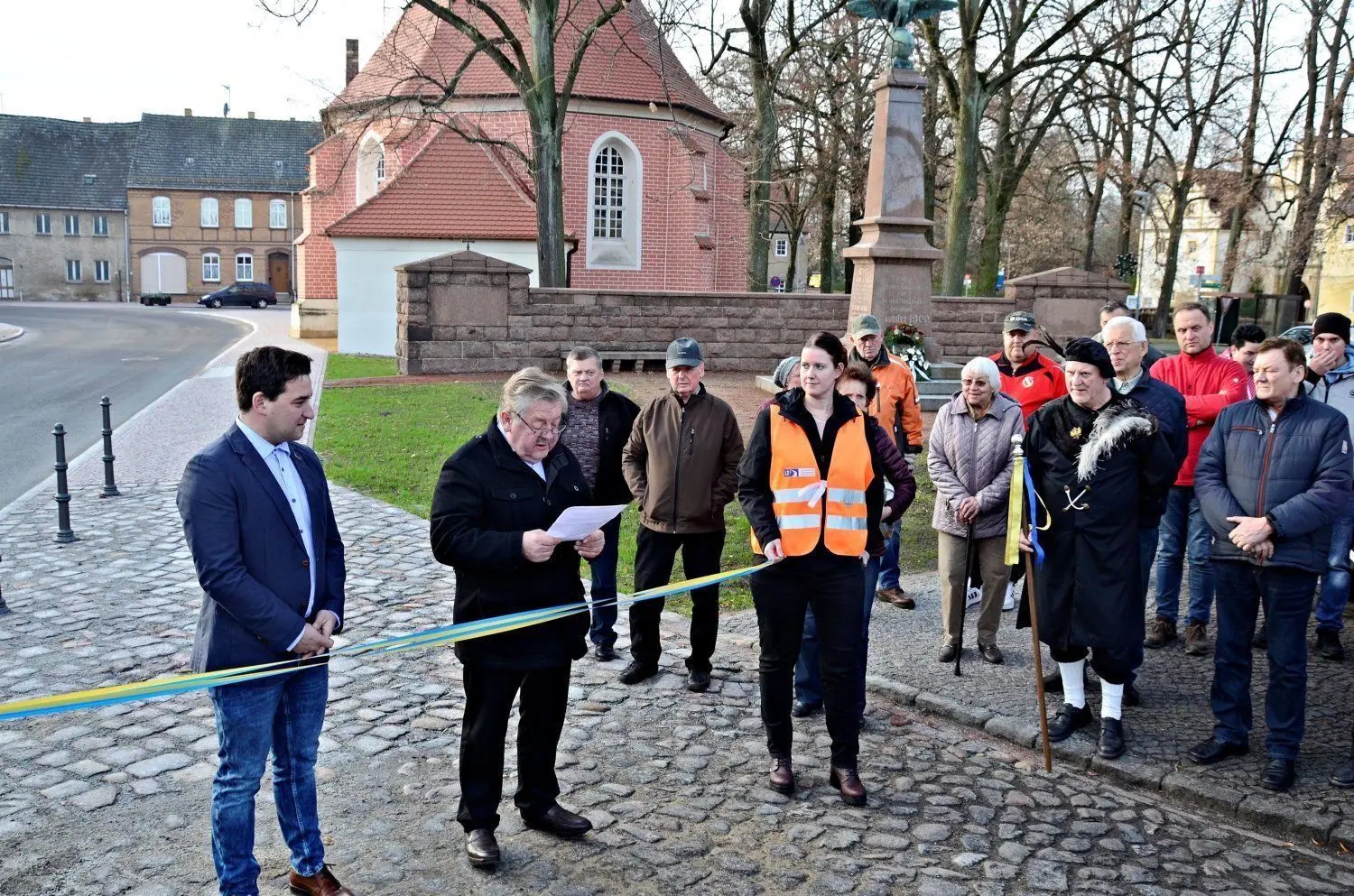 Der 3. Bauabschnitt der Ortsdurchfahrt Sonnewalde und der neu gestaltete Markt sind freigegeben.