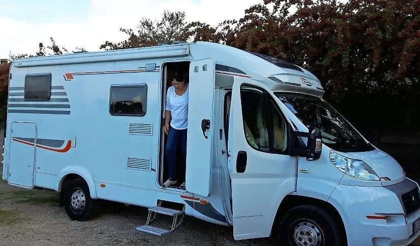 Mit diesem Wohnmobil fahren Gabriele und Alexander Schluttig in diesem Jahr mindestens noch einmal zum Helfen nach Rumänien.