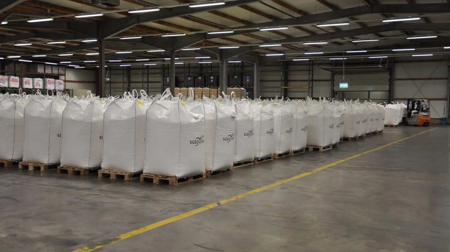 Archivbild – In der Zuckerfabrik Brottewitz ist Zucker in verschiedenen Abpackgrößen ausgeliefert worden.
