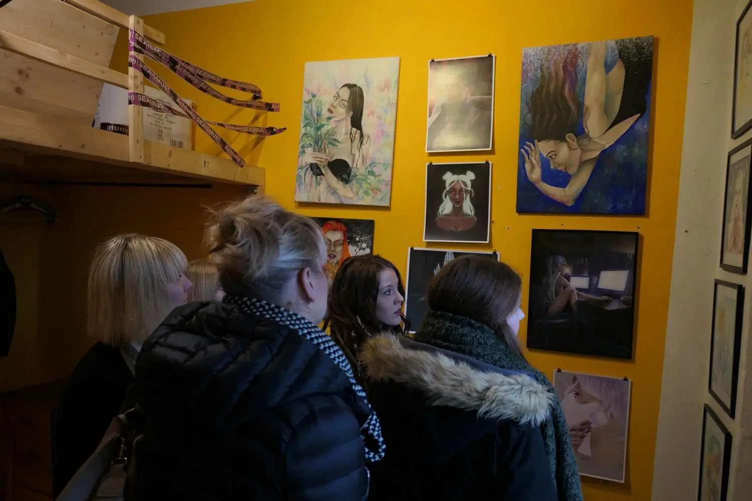 Kunst im Wohnzimmer: Die Living Room Gallery öffnete am Samstag für zwölf Stunden in der Karlstraße 29.