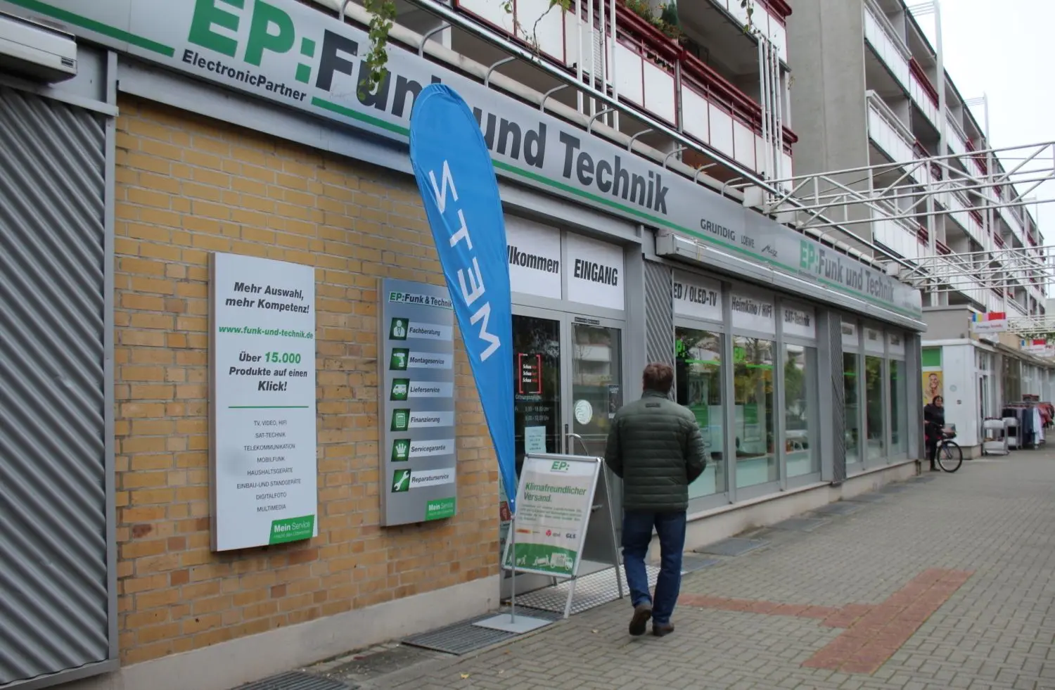 Die "Funk und Technik"-Filiale in der Berliner Straße. Zudem betreibt Geschäftsführer Dubrau in Forst noch eine zweite Filiale - in der Sorauer Straße.