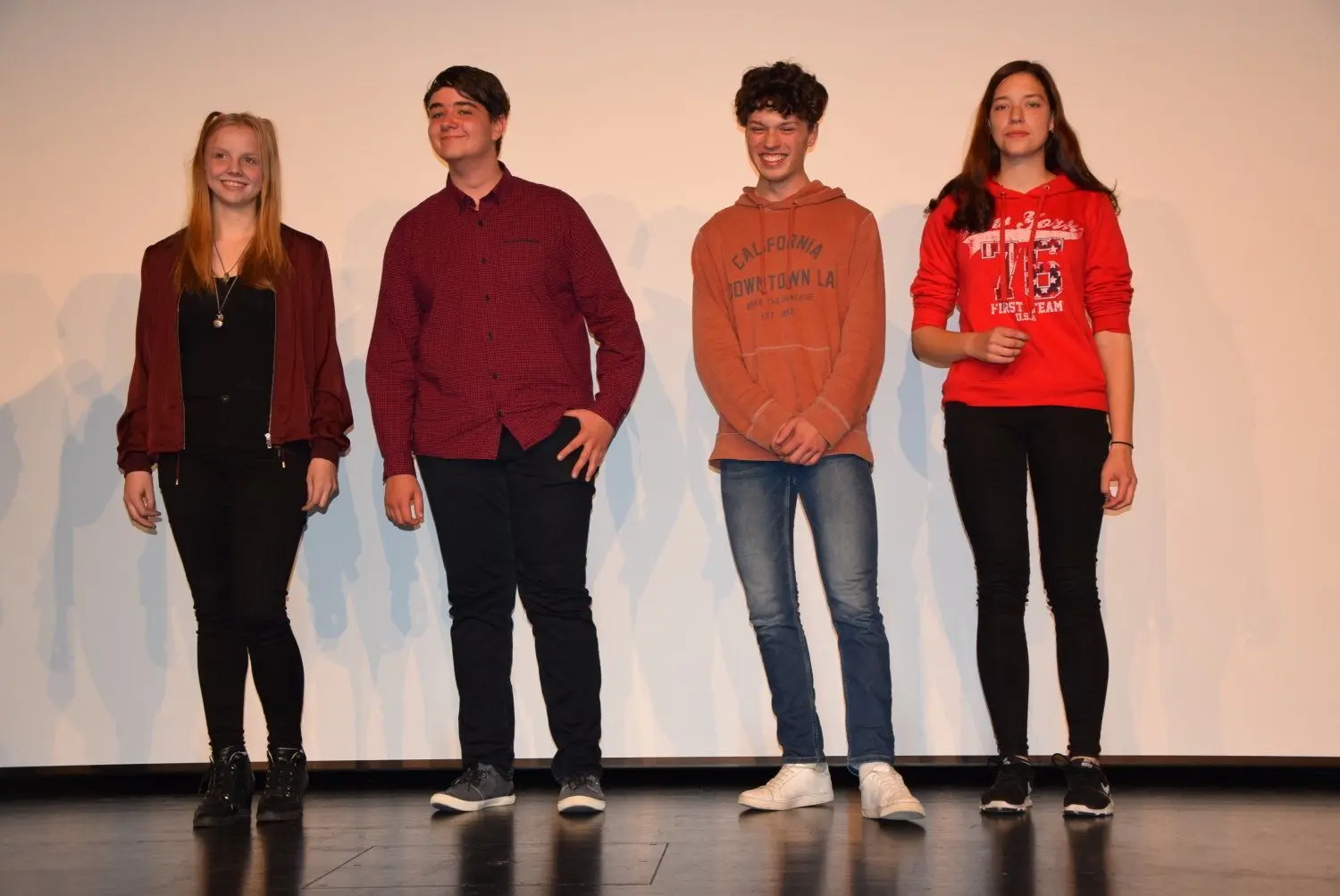 Petrissa, Ben, Jakob und Cora sind einige der Elftklässler vom Lessinggymnasium, die den Publikumspreis bekamen.