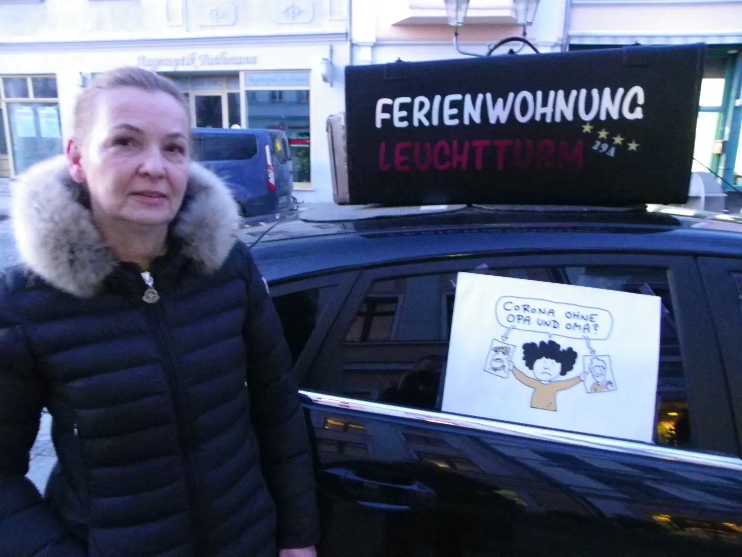 Auch Ferienwohnung-Vermieterin Sylva Bodenschatz nahm an der Protestaktion teil.