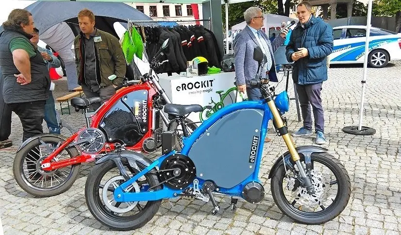 Im brandenburgischen Hennigsdorf produziert ein Jungunternehmen eRockit-Bikes. Das sind pedalgetriebene Elektromotorräder und gut für Tempo 90.