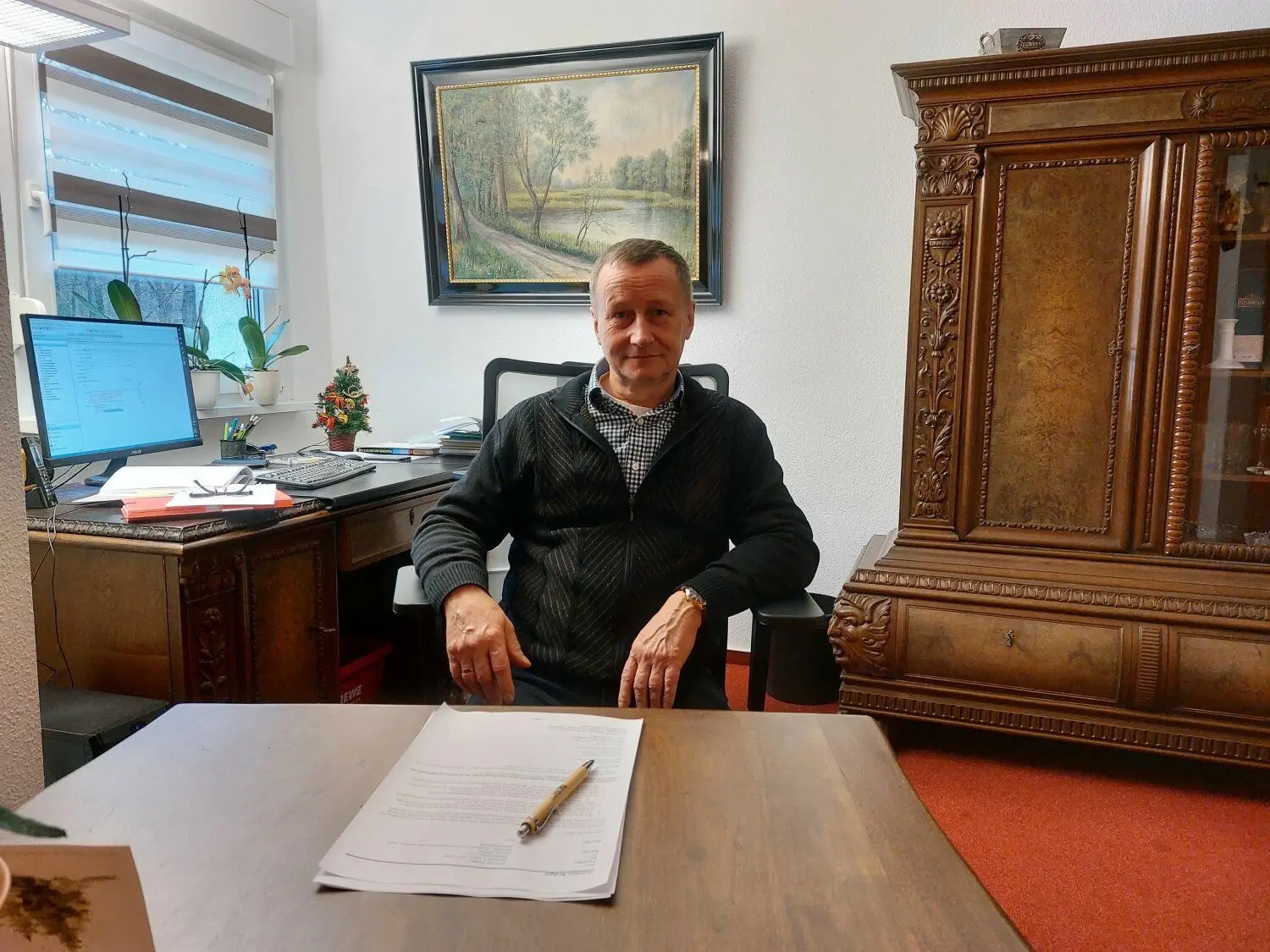 Rainer Daniel ist der neue REG-Geschäftsführer. Er bekommt direkt harten Gegenwind und muss die enorme Bezuschussung erklären.