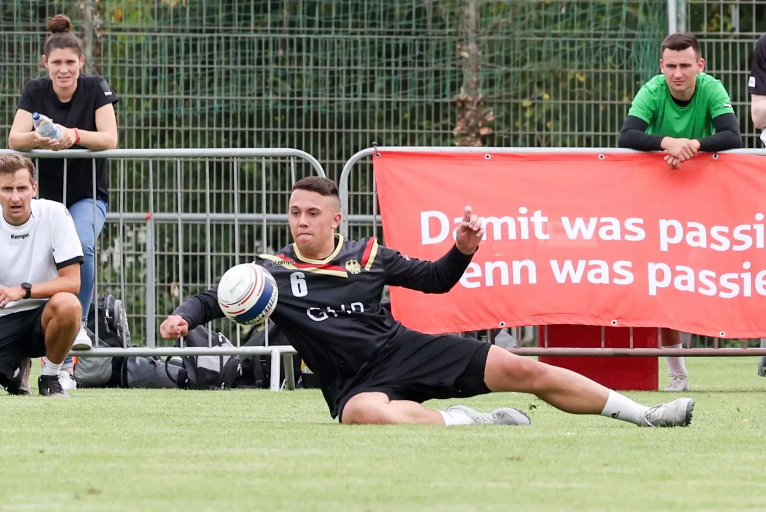 Johann Böttcher, Faustballer der SG Bademeusel, gilt als Ausnahmetalent und wurde mit der deutschen U-21-Mannschaft im Jahr 2022 Europameister.