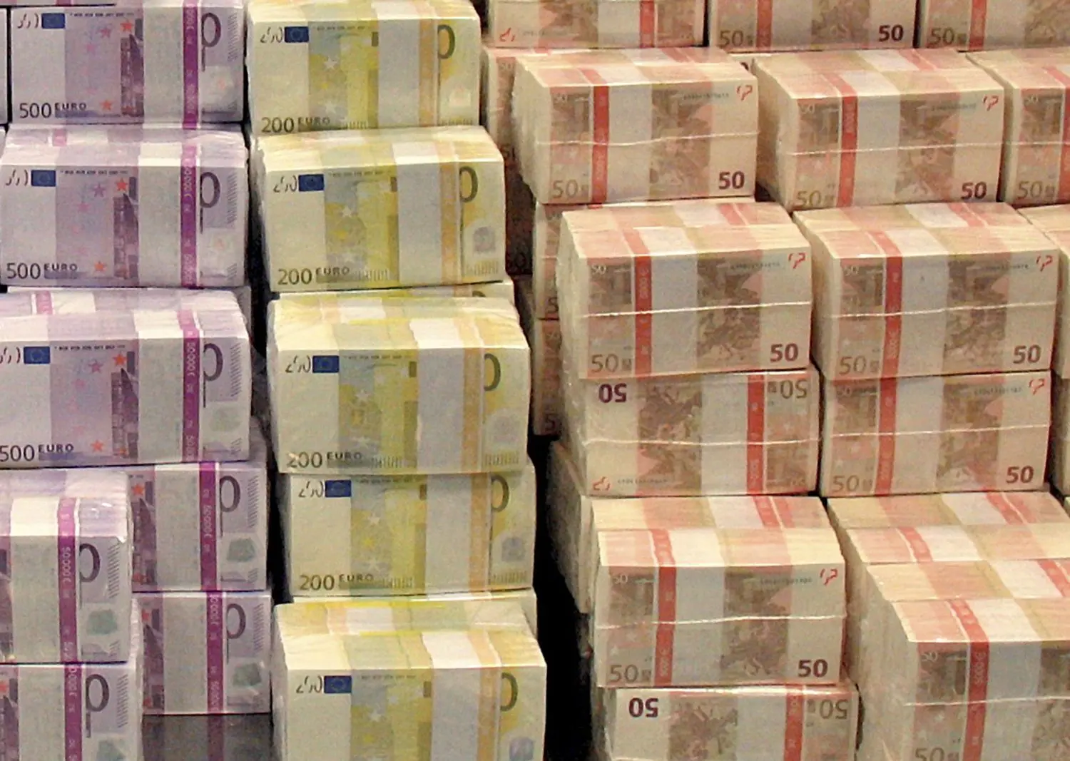 Wenn sich das Geld auf der hohen Kannte stapelt, ist das schön. Doch davon ist der Landkreis Görlitz weit entfernt. Er muss derzeit nicht nur die Energiekrise meistern.
