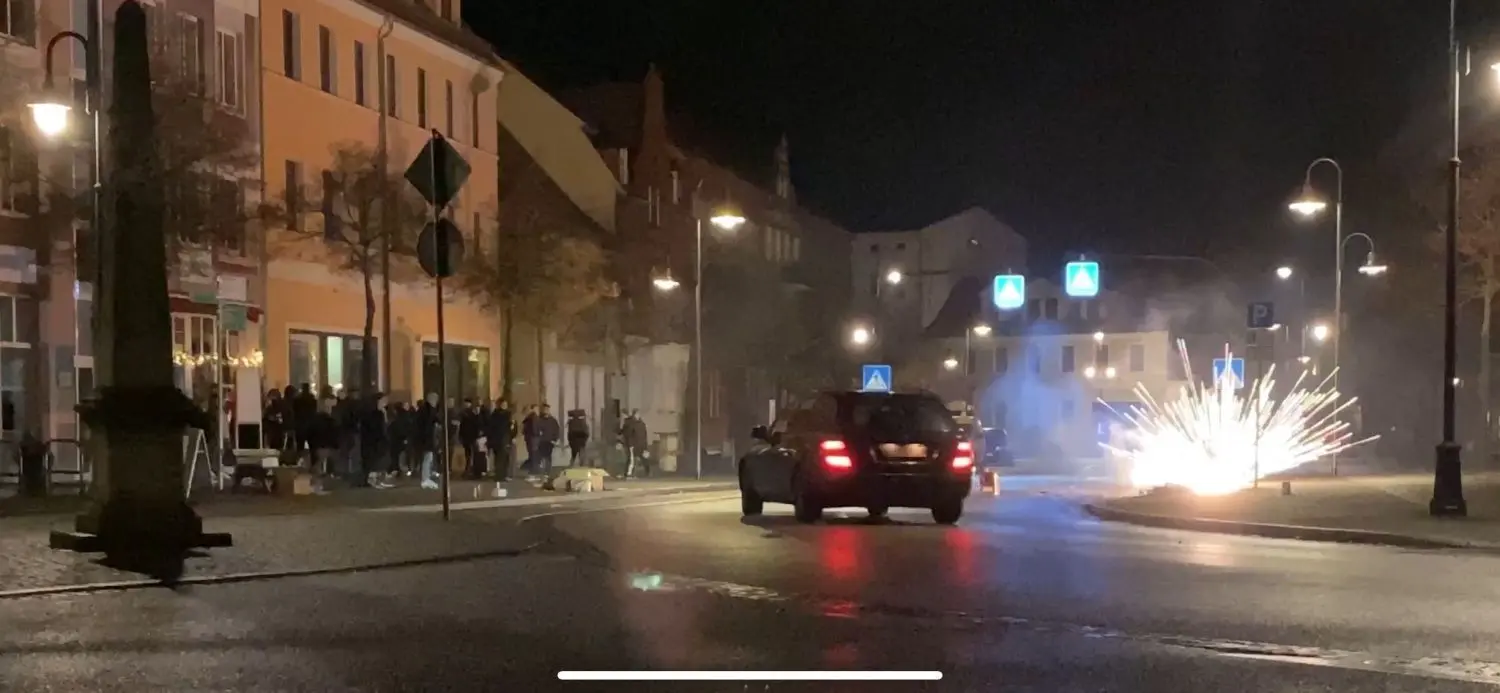 Der Roßmarkt in Bad Liebenwerda war in der Silvesternacht einer der Treffpunkte für die Jugend.
