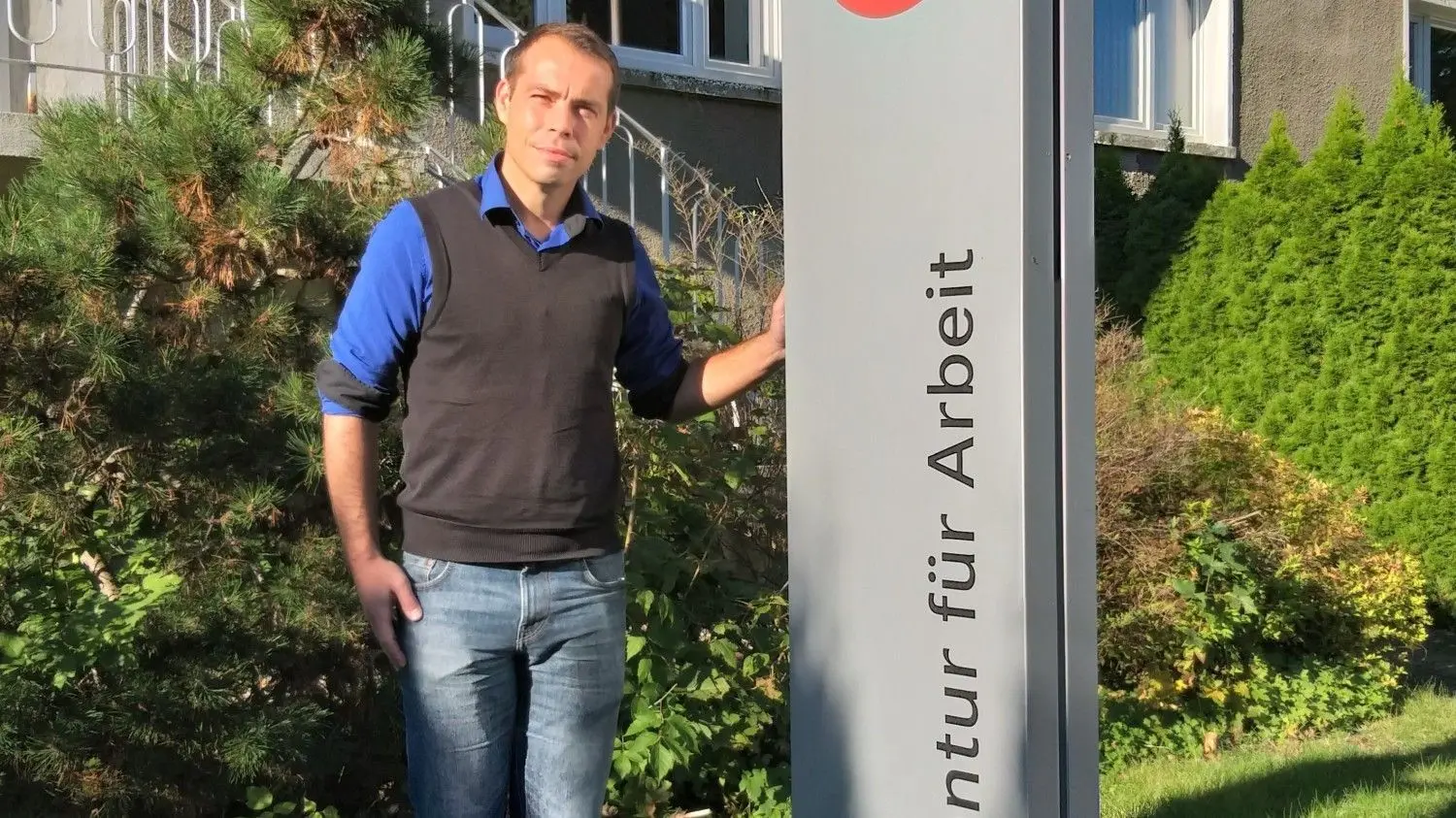 Jean-Marie Ulrich ist neuer Chef der Agentur für Arbeit in Elbe-Elster. Von der Geschäftsstelle in der Uebigauer Straße in Herzberg hat er sich in dieser Woche verabschiedet. Sie zieht am Wochenende um in die Lugstraße. Agentur und Jobcenter befinden sich dann unter einem Dach.