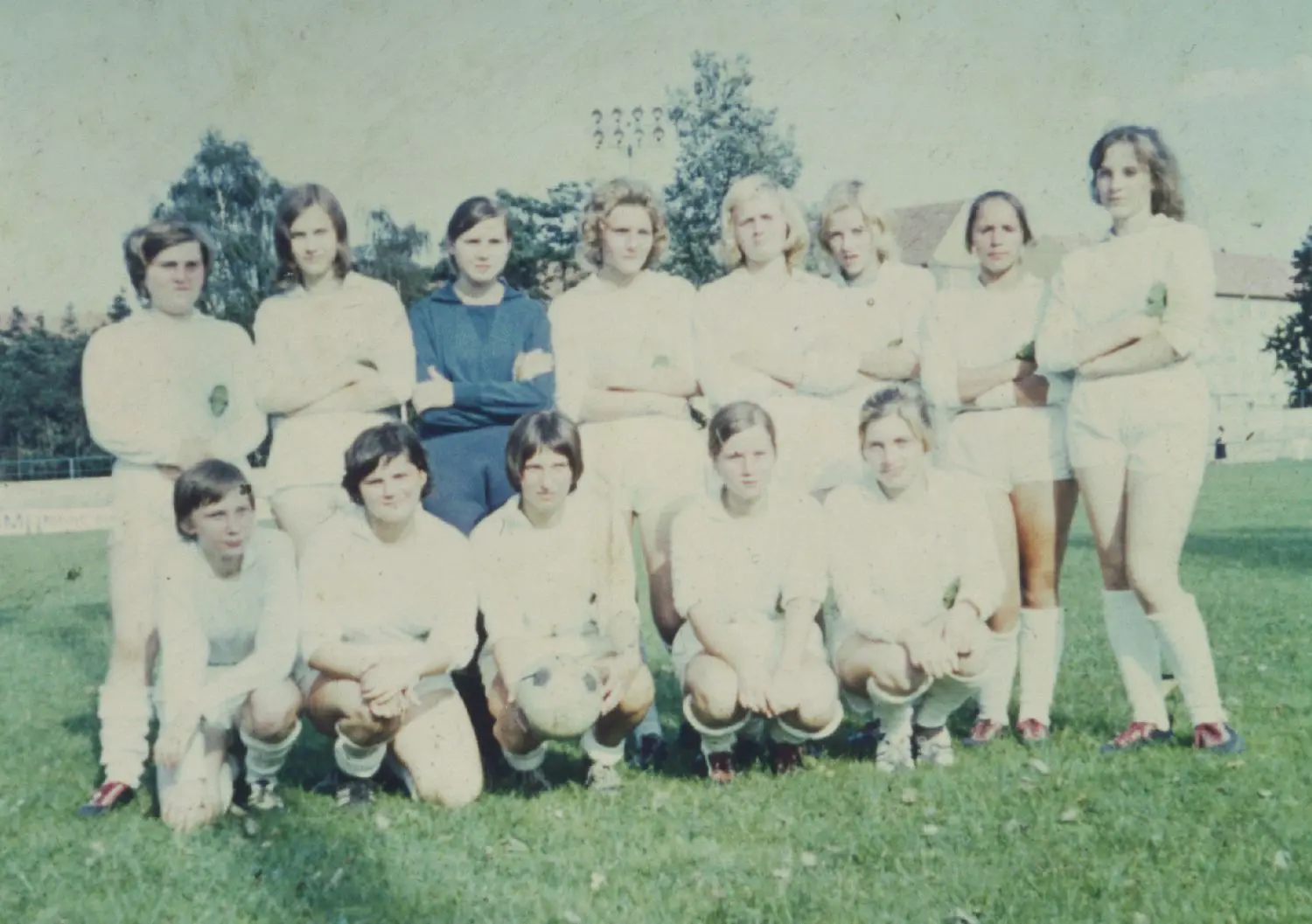Hoyerswerdas Fußball-Damen der BSG Aktivist Schwarze Pumpe sind in den Jahren 1976 bis 1978 jeweils Bezirksmeister in Cottbus geworden.