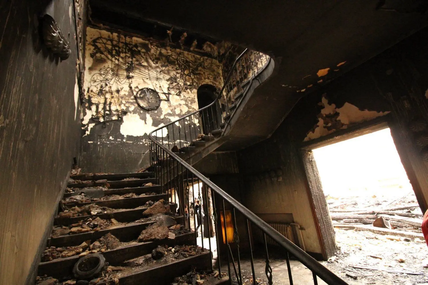 Der Brand hat im Volkshaus Weißwasser verheerende Schäden angerichtet.