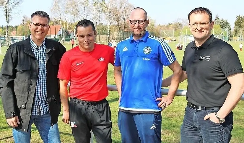 Sind zufrieden mit dem Feriencamp mit der Fußballschule vom RB Leipzig: Stefan Höhne, Mark Richter, René Schadock und Sebastian Schulz.