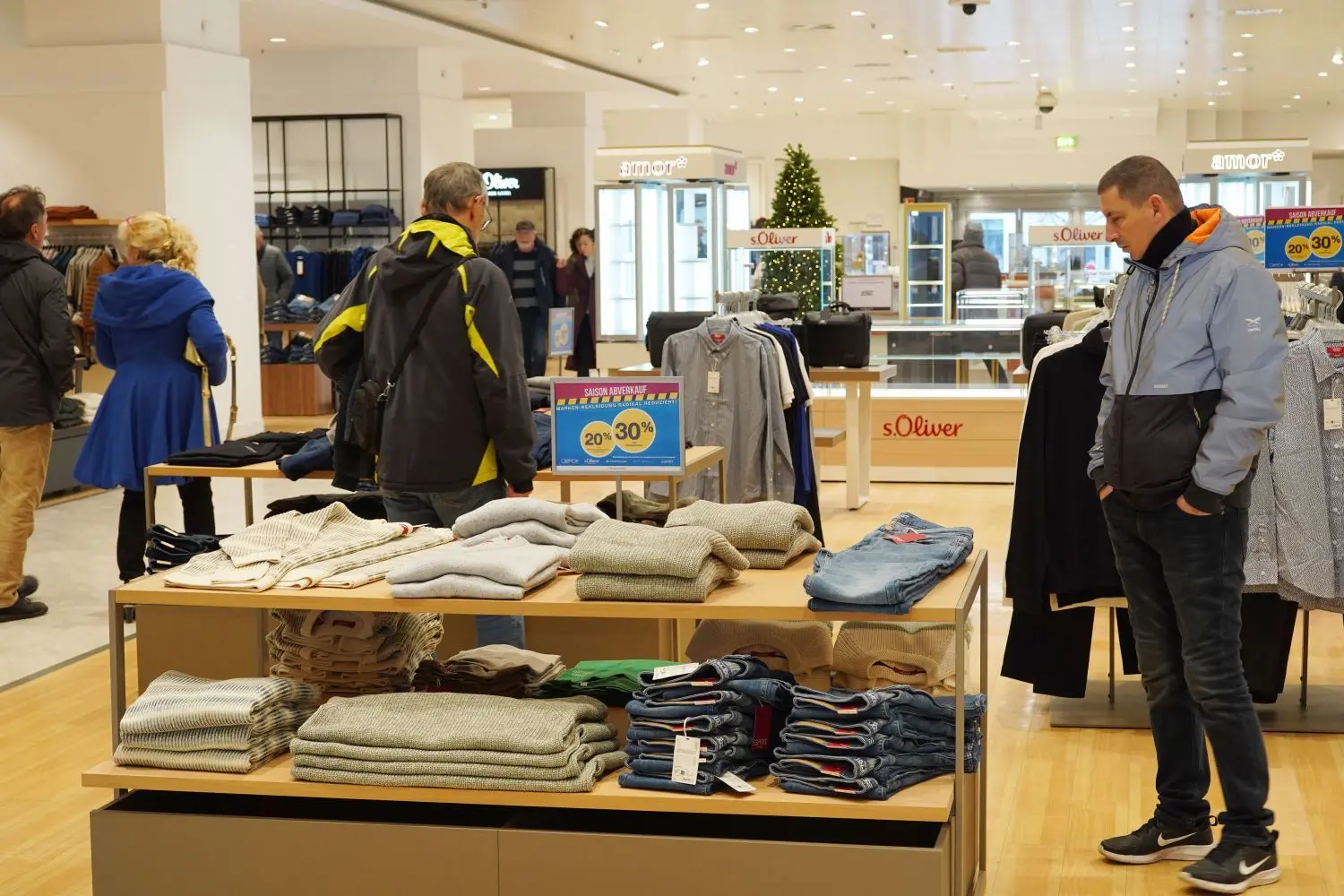 Die Filale des Modehauses Aachener hat im Kaufhaus Cottbus geöffnet.