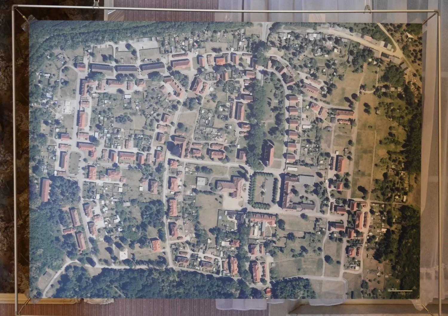Laubusch: Studentinnen der TU Kaiserslautern haben am 12.8.2020 im Kulturhaus Laubusch ihre Ideen für die Zukunft der Gartenstadt Erika vorgestellt. Er war das Bachelorprojekt der Frauen und ein wichtiger Teil des Projekts Lausitzer Gartenstadt 2030.