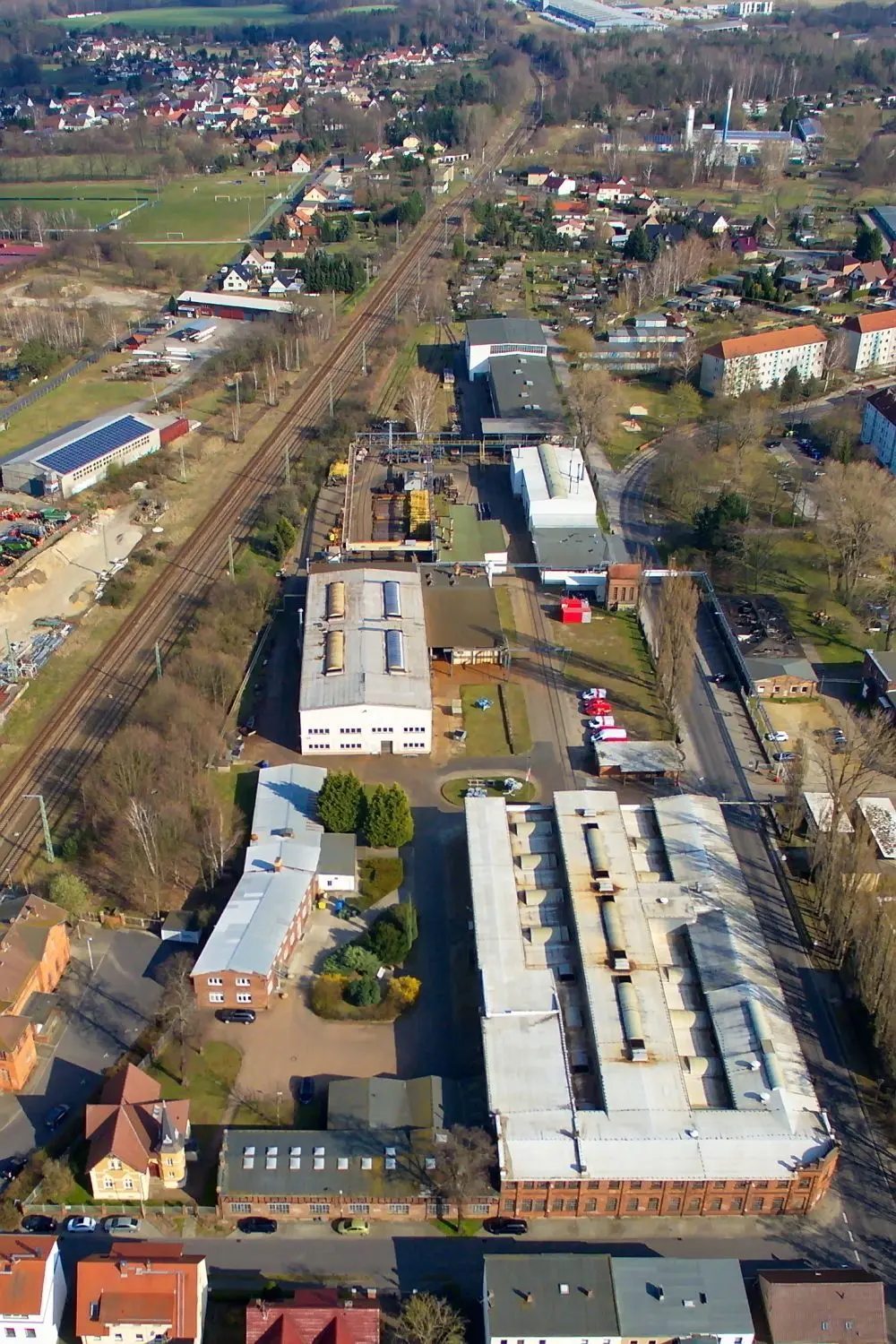Die Aufnahme zeigt nur einen Teil des Transtec-Areals in Vetschau, das nun zur großen Industriebrache zu werden doht.