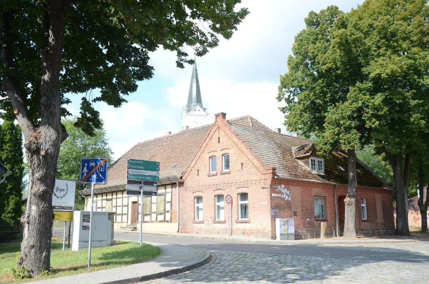 Um die alte Schule in Zerkwitz bemüht sich die Stadt Lübbenau. Hier könnte das Gemeindezentrum Platz finden.