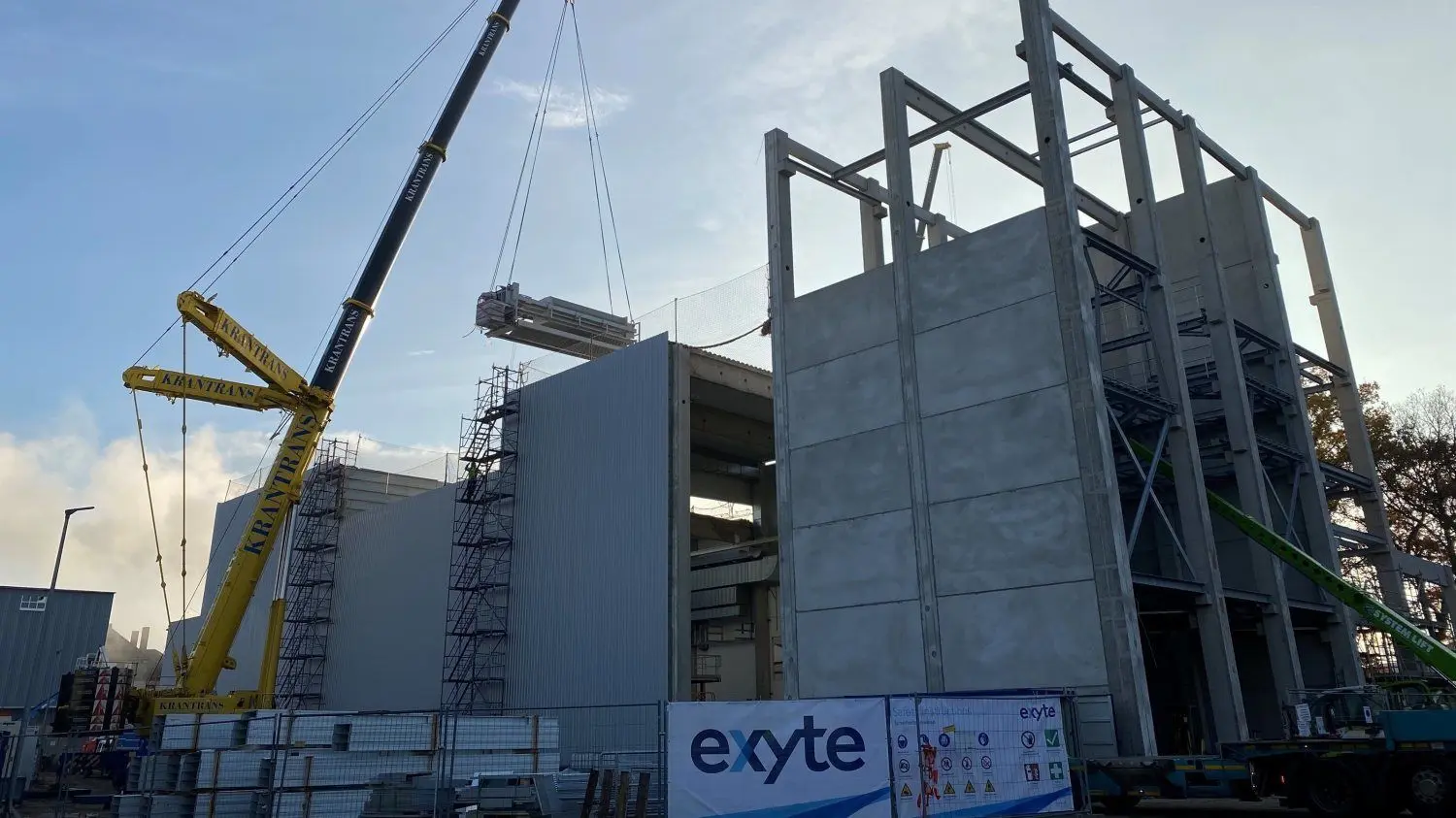 In den höchsten vorderen Teil der Halle der Lebensmittelfabrik der Fuji Brandenburg in Golßen wird in den kommenden Wochen der zehn Meter hohe Sprühtrockner installiert.