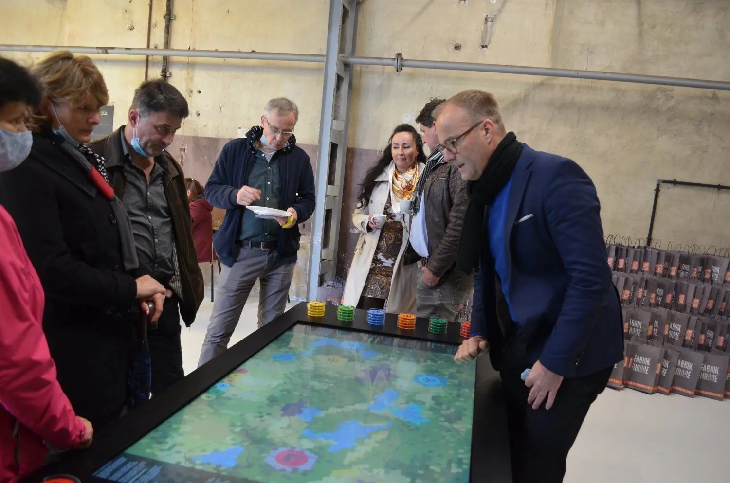 Knappenrode: Neues Spiel in der Energiefabrik - es geht darum, die richtigen Energieformen zu wählen, damit die Menschen zufrieden sind, die Umwelt intakt ist und die Wirtschaft floriert.
