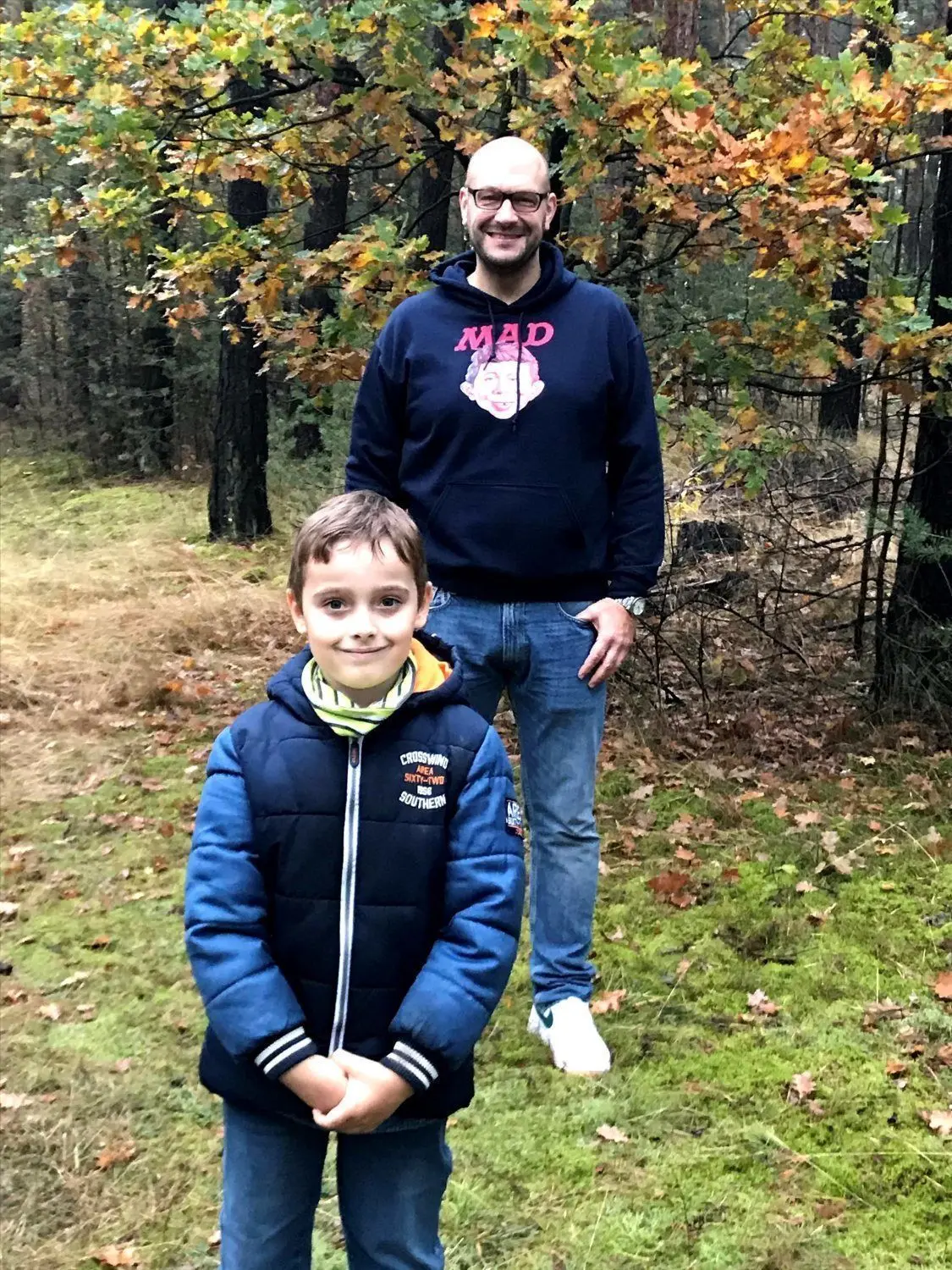 Ein denkwürdiger Tag: Der achtjährige Niklas aus Maasdorf lenrt seinen Lebensretter Axel Stach aus Selm kennen.