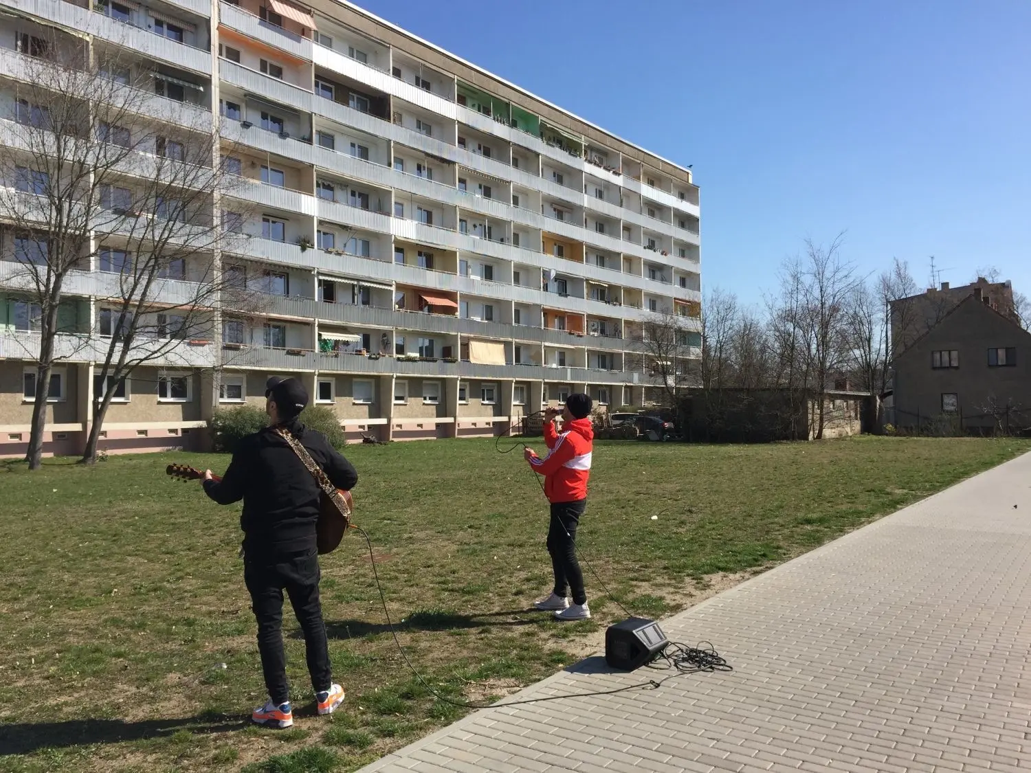 Alexander Knappe will denen, die zu Corona-Zeiten besonders schwer zu kämpfen haben und die Läden am Laufen halten, Mut machen.