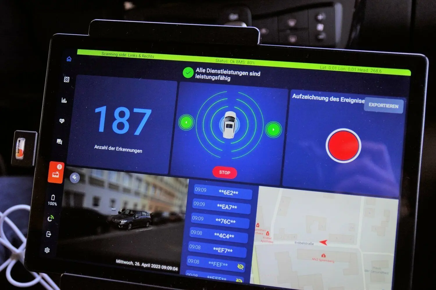 Blick auf das Display im Scan-Fahrzeug: Auf dem Bildschirm werden alle wichtigen Informationen zur Kennzeichen-Erfassung dargestellt. Darunter auch die Zahl der bereits erkannten Fahrzeuge.