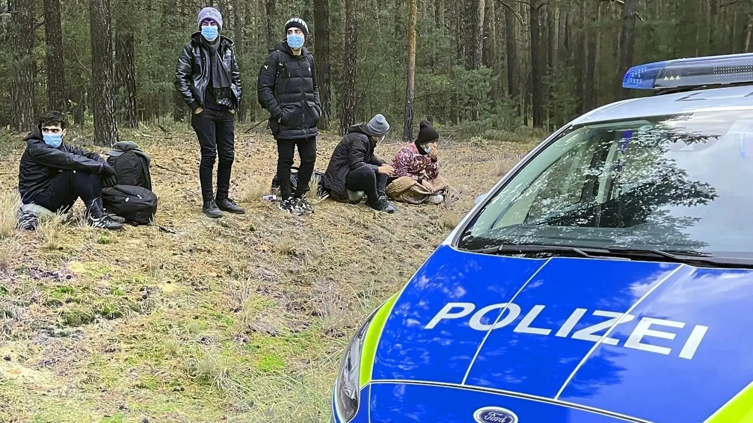 Der Flüchtlingsstrom über die Neiße ebbt nicht ab. Am vergangenen Wochenende nahm die Bundespolizei 135 Frauen, Männer und Kinder in Gewahrsam. Viele riefen den Beamten das Wort „Asyl“ zu.