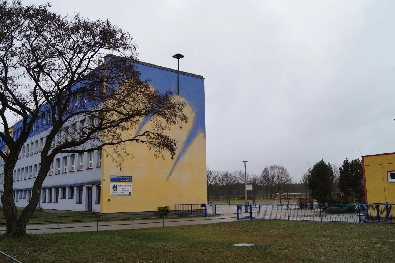 An der Grundschule Walddrehna herrscht Platznot. Für Hort, Kita und Schule reichen die Räume kaum noch aus. Aus diesem Grund soll ein Teil ausgelagert werden, so die Idee.