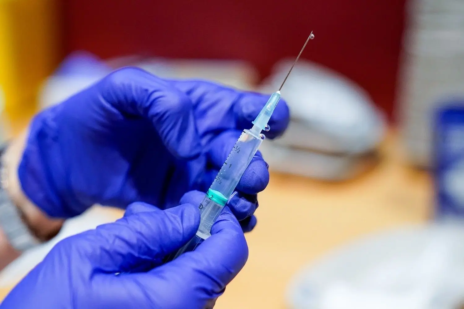 1000 Menschen können am 12. und 13. Juni 2021 in Finsterwalde während einer großen Sonderimpfaktion in einem Autohaus ihre Erstimpfung Corona-Impfstoff von Pfizer/BioNTech erhalten.