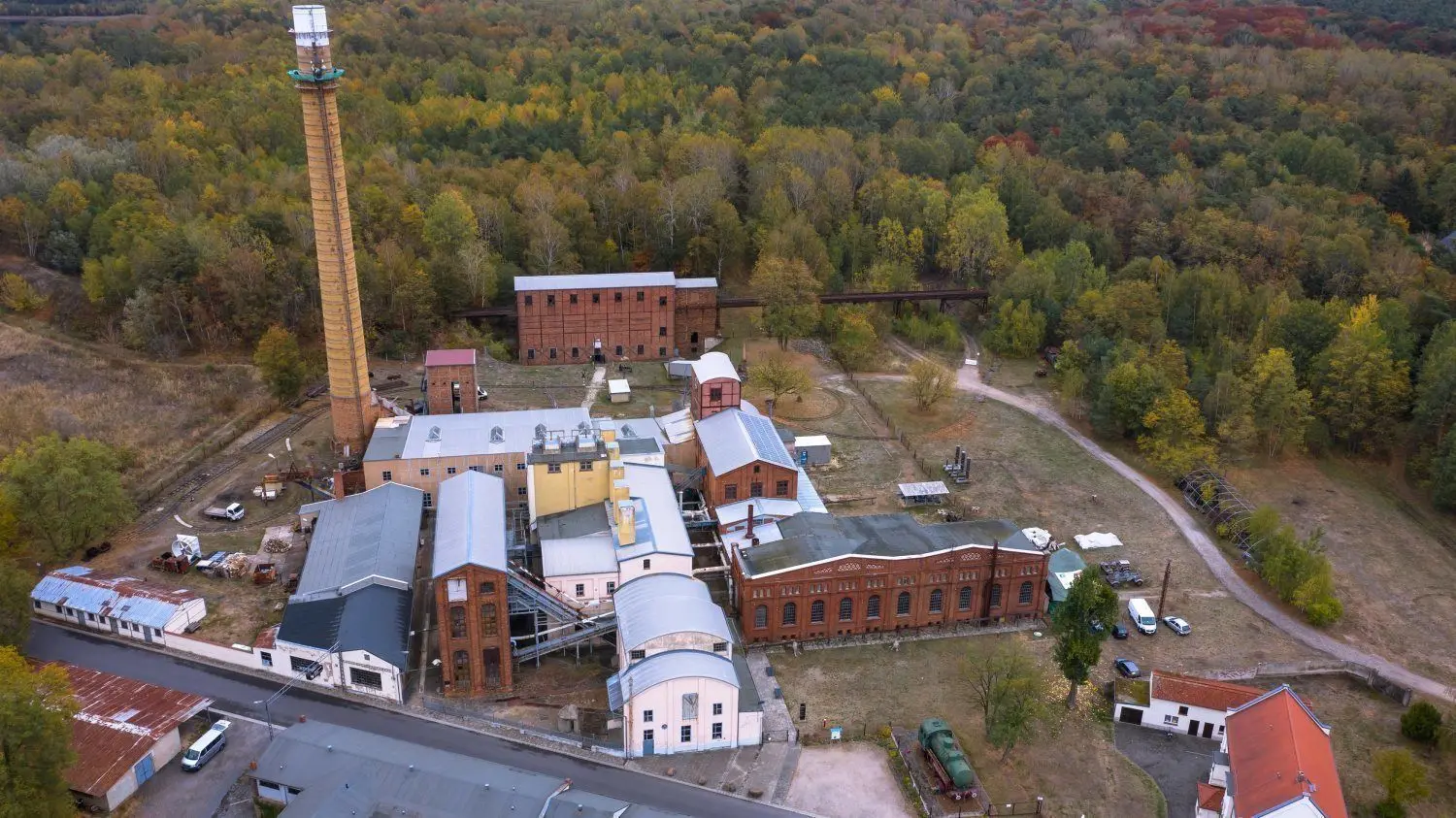 Derzeit besichtigen jährlich nur zwischen 7000 und 8000 Menschen die Brikettfabrik Louise in Domsdorf von innen. Für einen wirtschaftlichen Betrieb des Industriedenkmals müssten es aber 20 000 bis 30 000 Gäste sein. ⇥