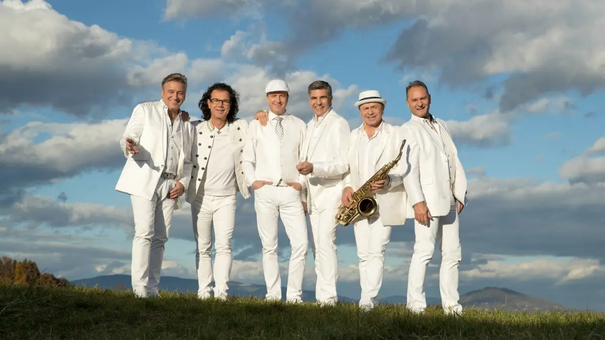 Die Paldauer, eine österreichische Schlagerband, kommt am Sonntag in den Forster Rosengarten.
Die Paldauer, eine österreichische Schlagerband, kommt am Sonntag in den Forster Rosengarten.