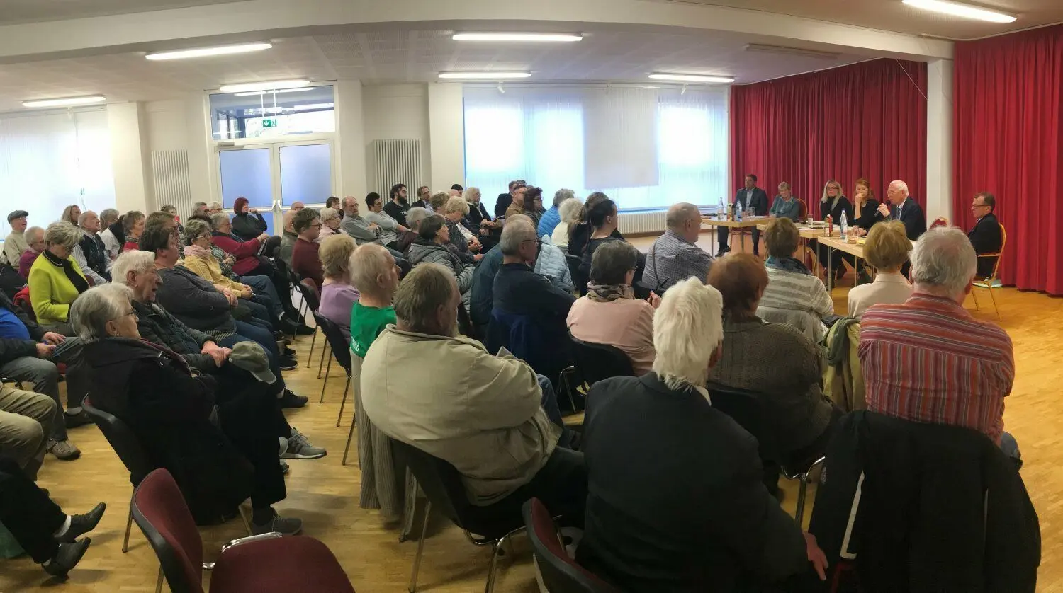 Auf reges Interesse ist die Dikussionsveranstaltung über die medizinische Versorgung der Partei Die Linke in Weißwasser gestoßen. Antworten gibt es hier allerdings nur bedingt.